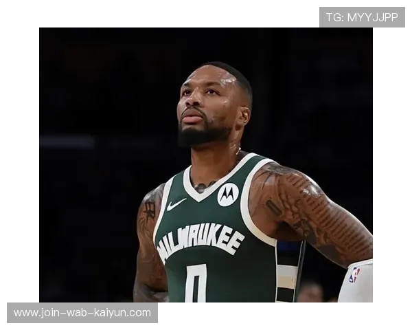 利拉德关键远投命中，雄鹿末节稳住优势，利拉德出手点低